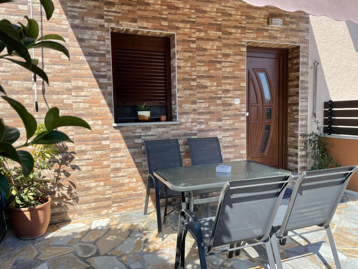 Vila Felicia'S House Agria Exteriér fotografie